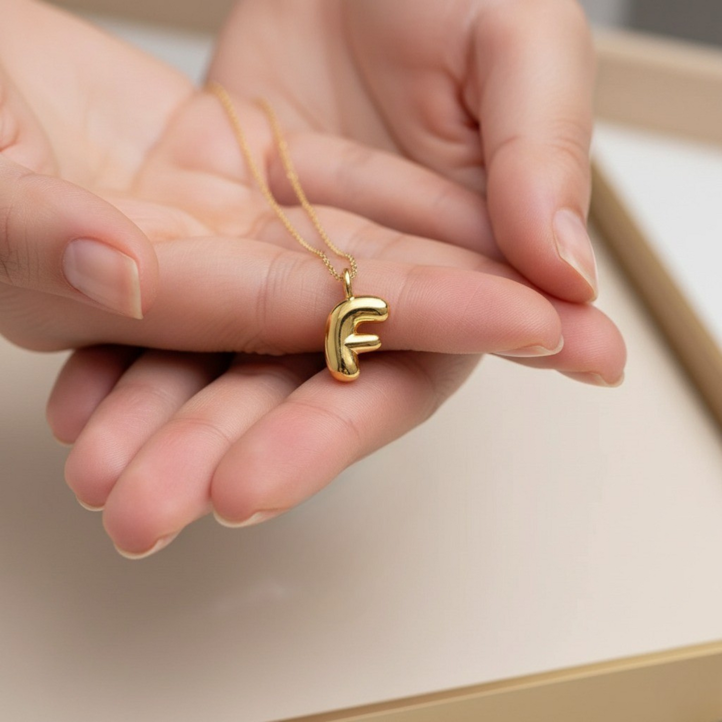 Naszyjnik Initial "Luxe Bubble"