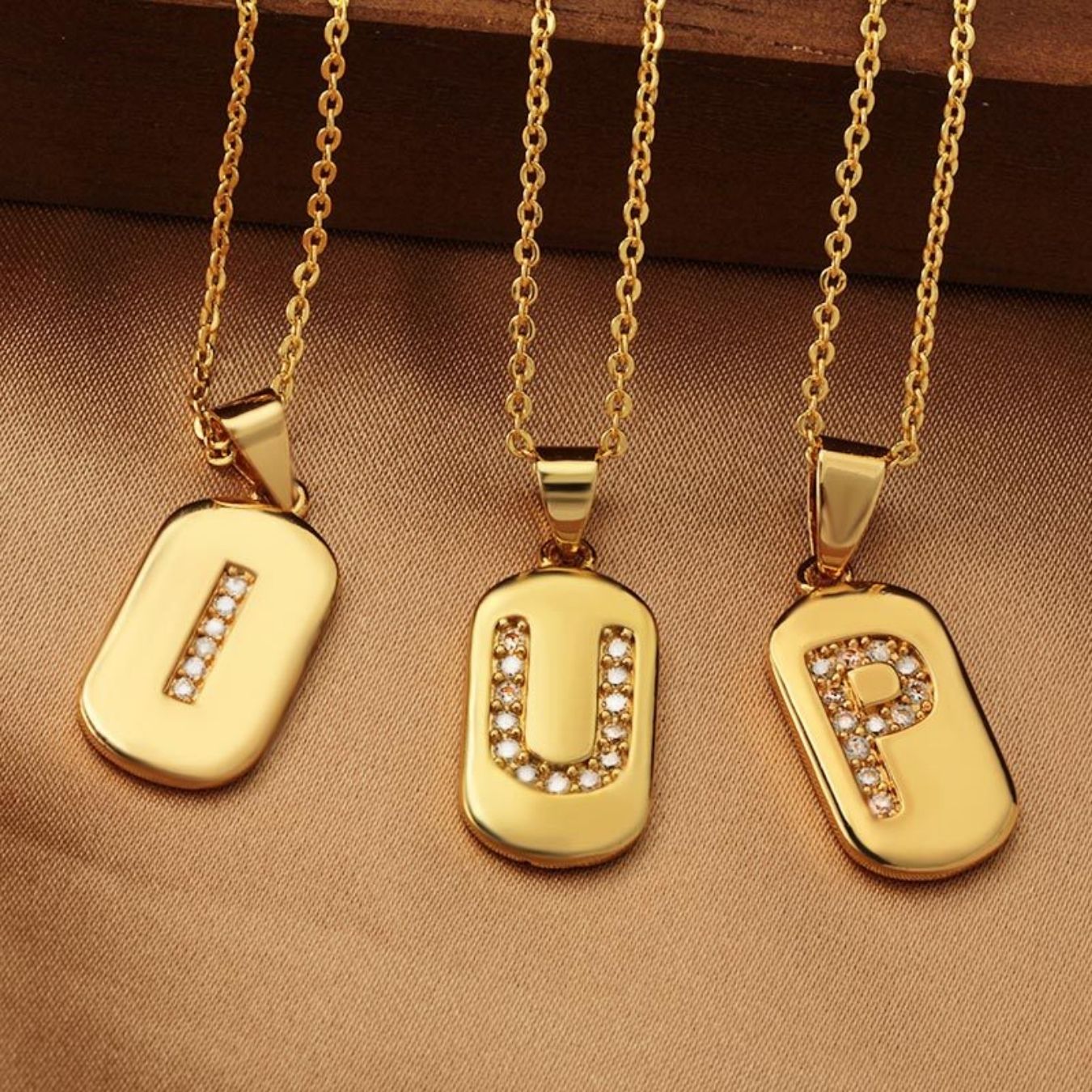 Naszyjnik Initial "Glow Sparkle"