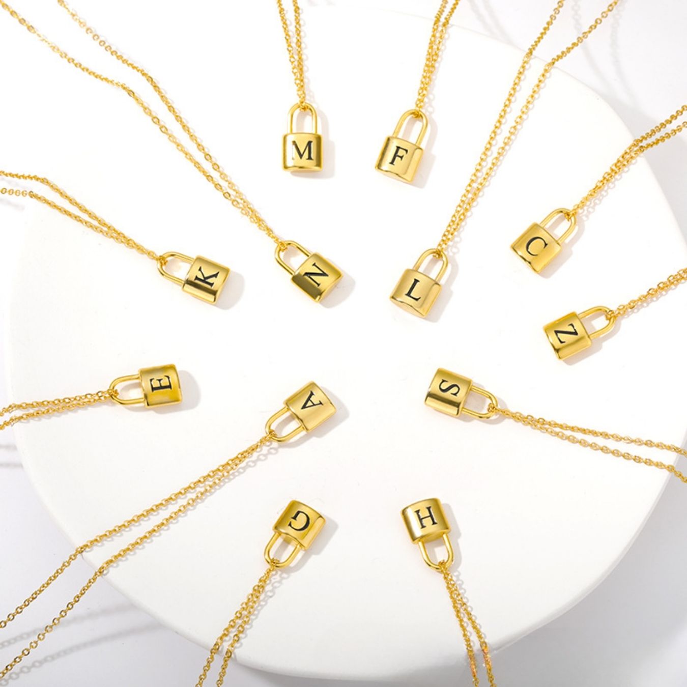 Naszyjnik Initial "Gold Lock"