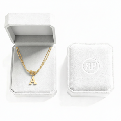 Naszyjnik z literą "Alphabet Knot"