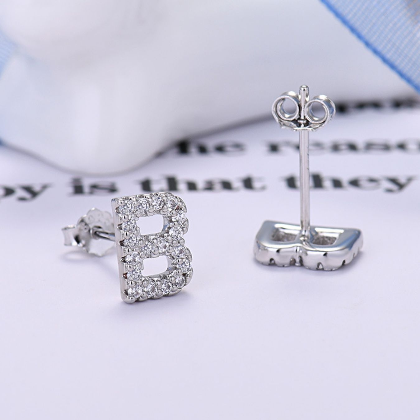 Kolczyki Initial "Identity"