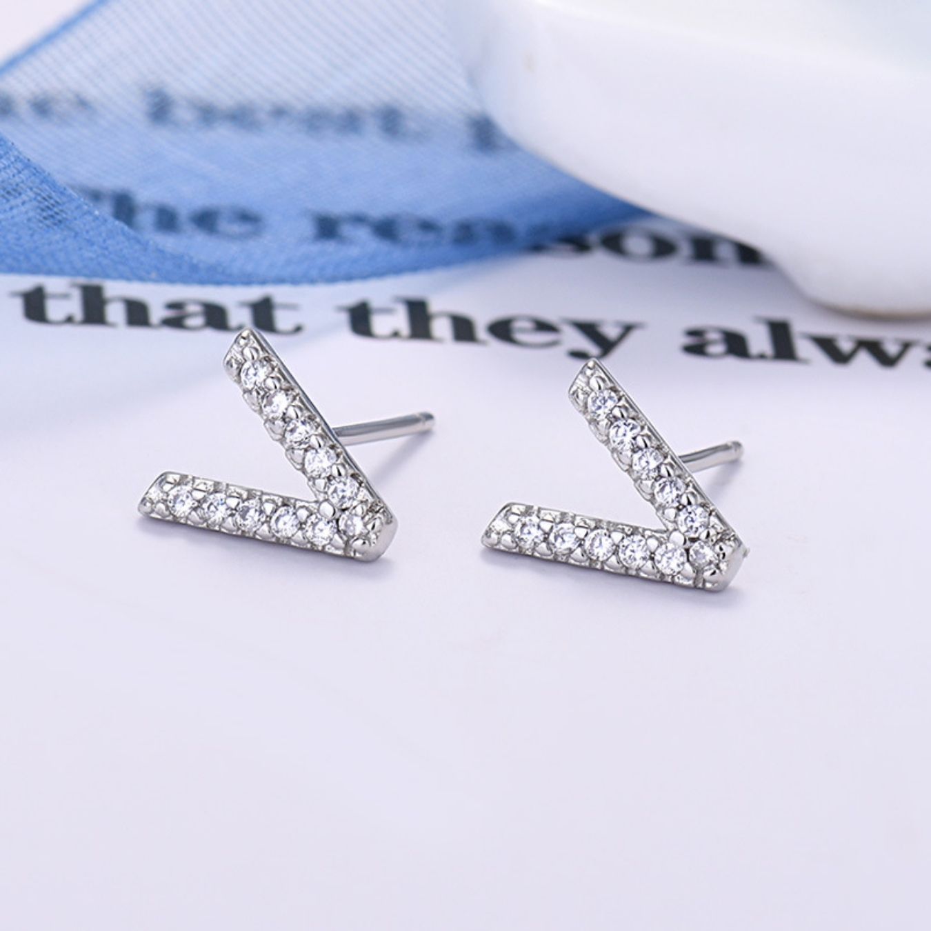 Kolczyki Initial "Identity"