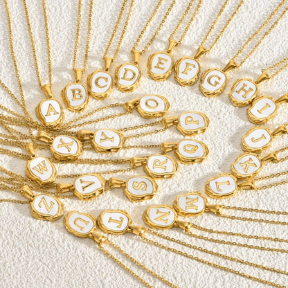 Naszyjnik z literą "Noble"