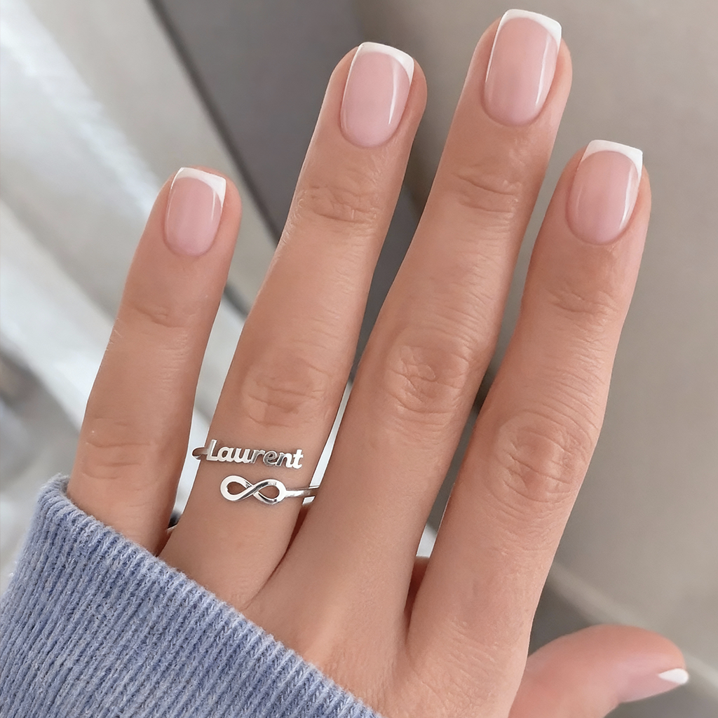 Regulowany pierścionek z imieniem "Eternal Bond"