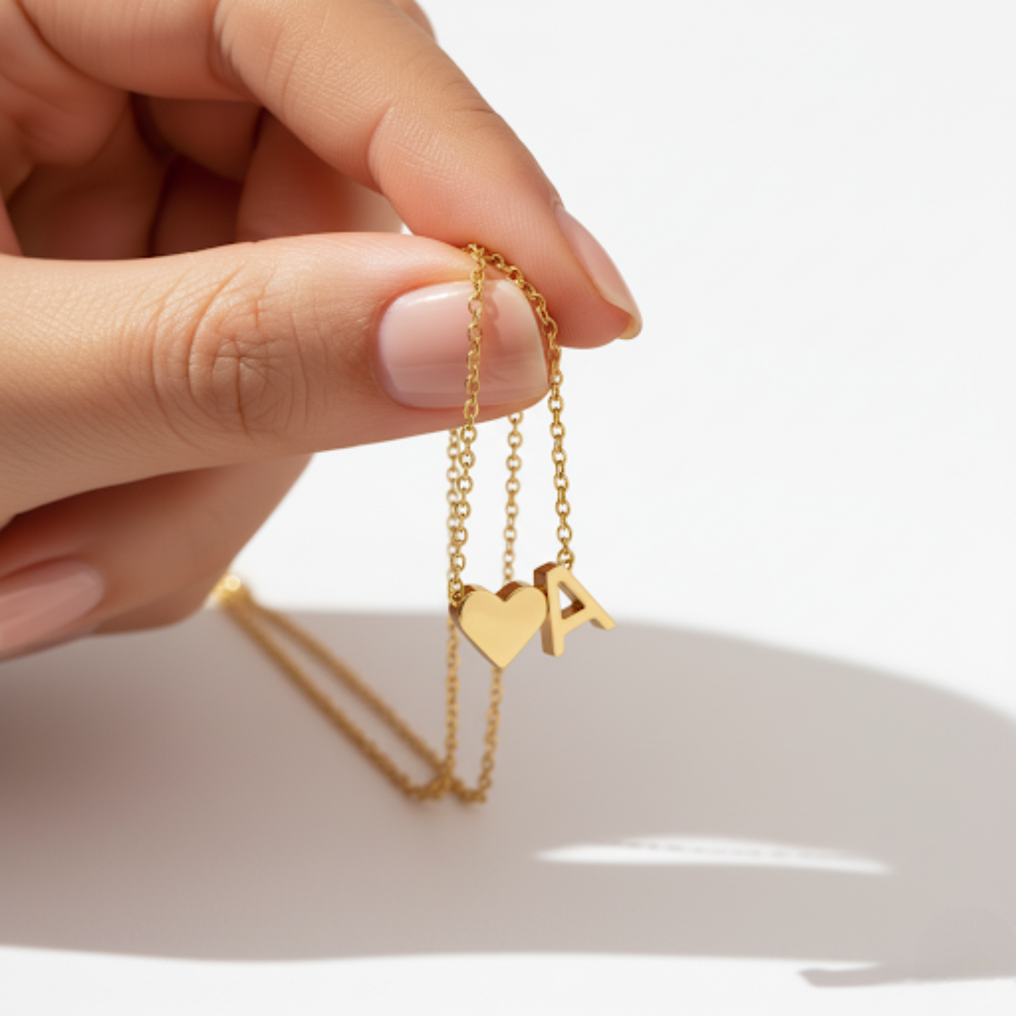 Naszyjnik z literą "Signature"