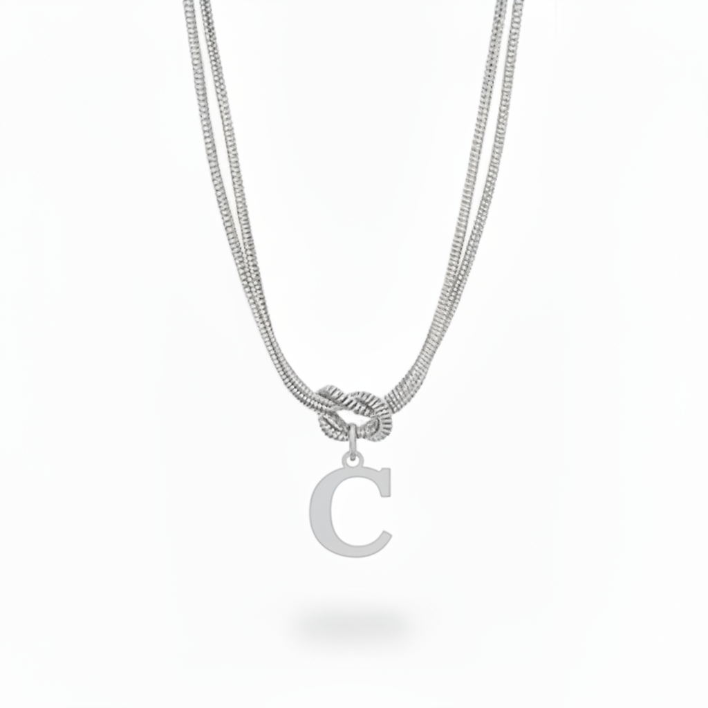 Naszyjnik z literą "Alphabet Knot"