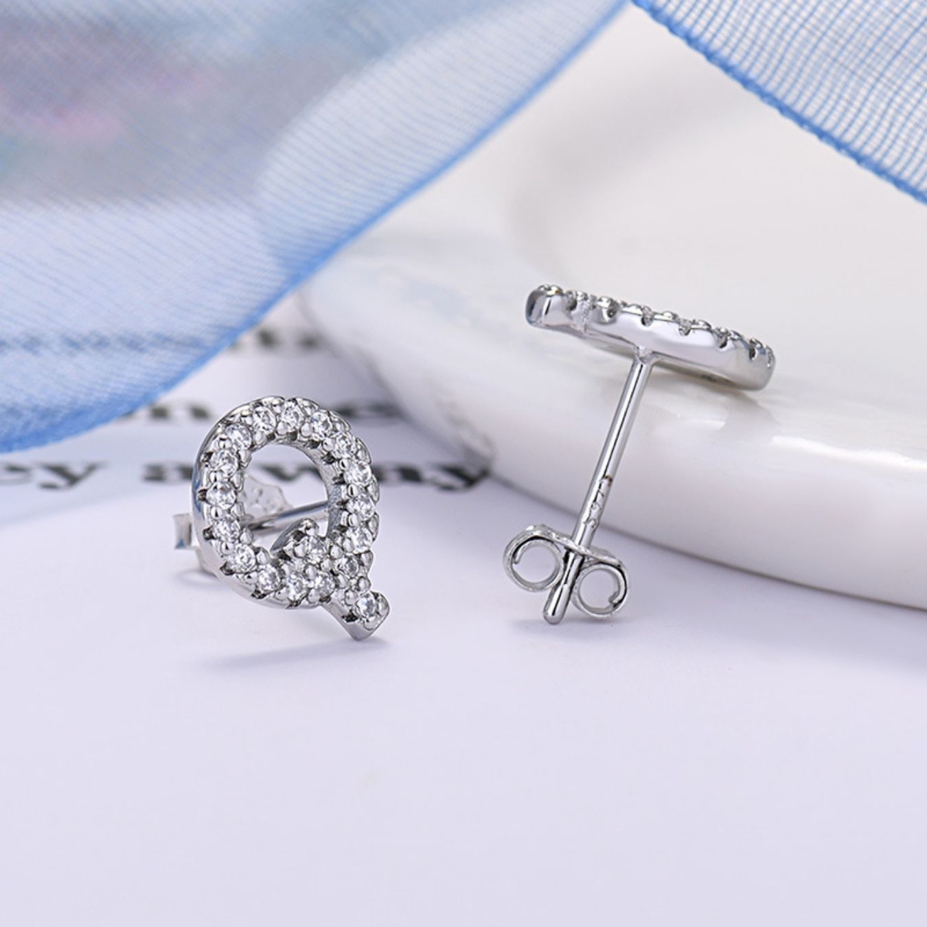 Kolczyki Initial "Identity"