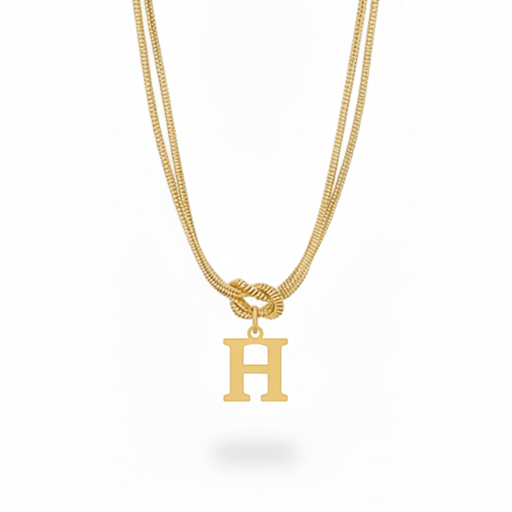 Naszyjnik z literą "Alphabet Knot"