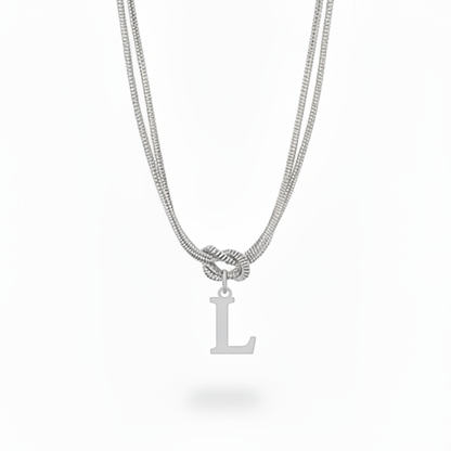 Naszyjnik z literą "Alphabet Knot"