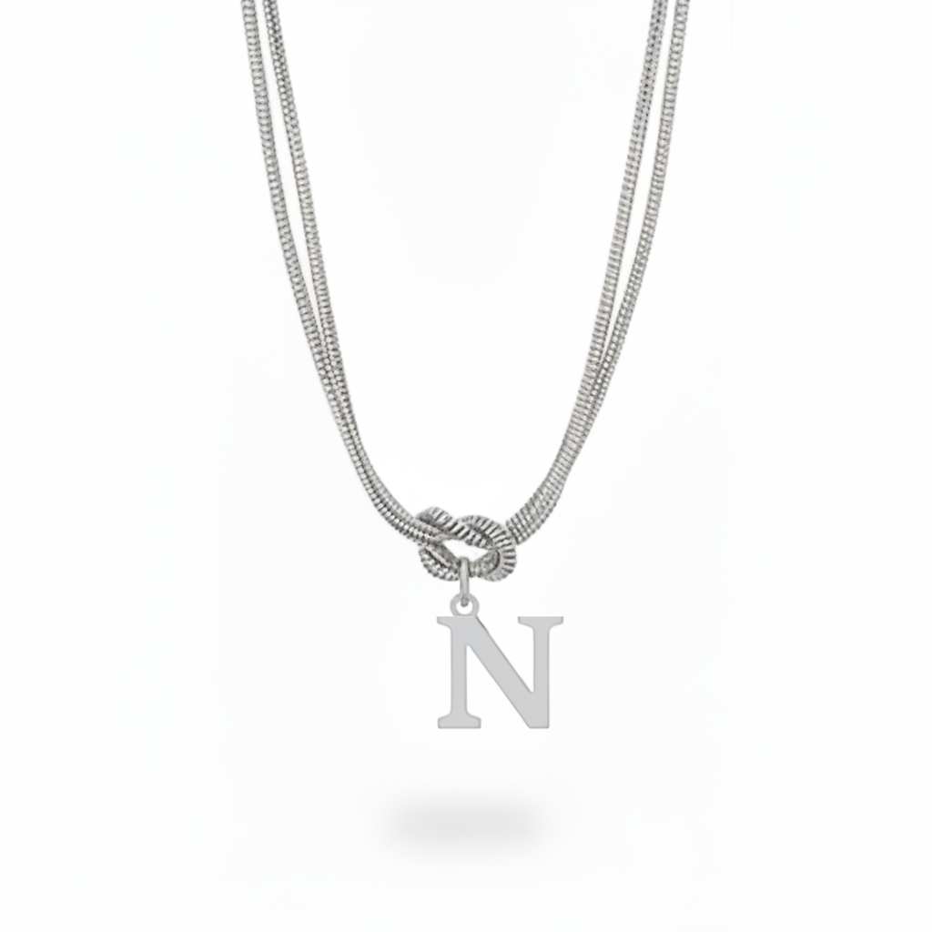 Naszyjnik z literą "Alphabet Knot"